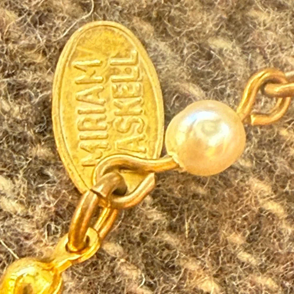Vintage Miriam Haskell Gold Pearl Beaded Pendant Necklace